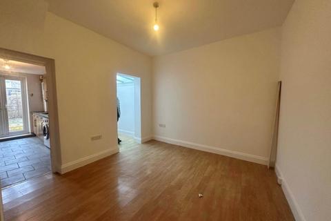 3 bedroom terraced house to rent, Mayville Road, Leytonstone, E11