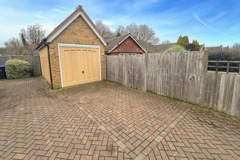 2 bedroom semi-detached bungalow to rent, Egley Drive, Woking GU22