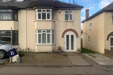 3 bedroom house to rent, Hall Road, Gravesend