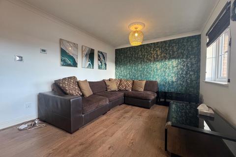 1 bedroom flat to rent, Chadview Court, Chadwell Heath Lane, Romford, Essex, RM6