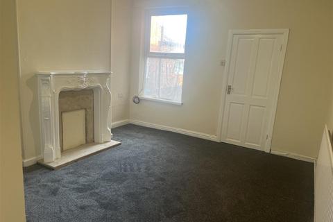 3 bedroom terraced house to rent, Dora Street, Walsall