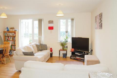 2 bedroom flat to rent, Peppermint Road, Hertfordshire SG5