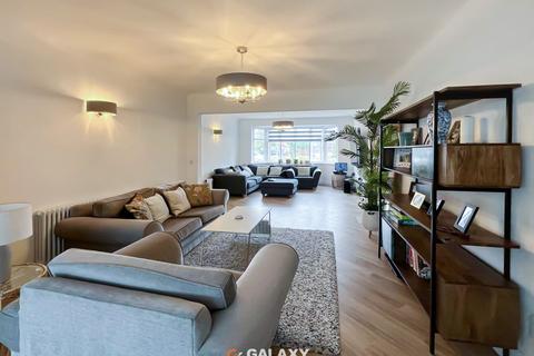 116 Burns Way, Hounslow, TW5 9BB