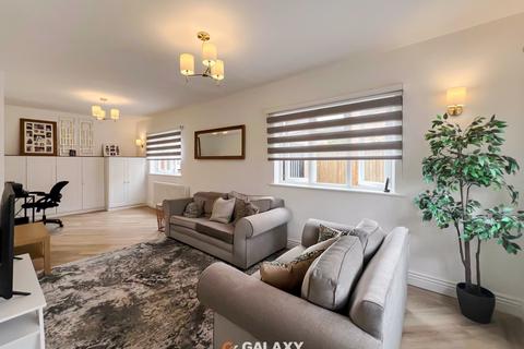 116 Burns Way, Hounslow, TW5 9BB