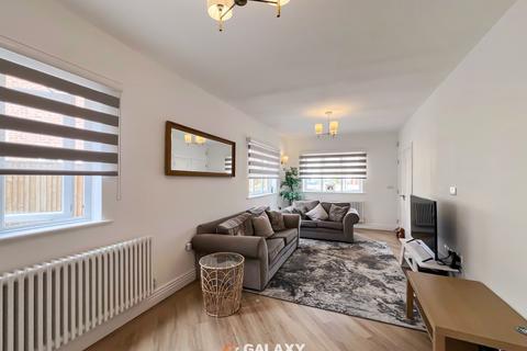 116 Burns Way, Hounslow, TW5 9BB