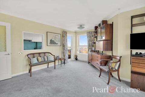 2 bedroom apartment for sale, Heathside, Finchley Road, NW11