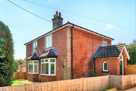 4 bedroom detached house for sale, Cooks Lane, Calmore, Southampton, Hampshire, SO40