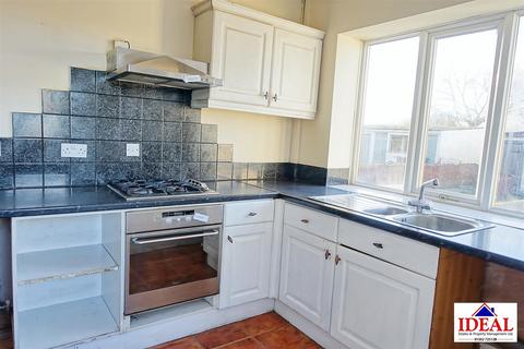 2 bedroom end of terrace house for sale, Selby Road, Askern, Doncaster