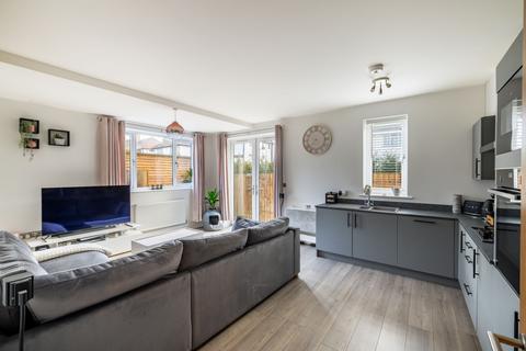 3 bedroom flat for sale, Rectory Park, South Croydon, CR2