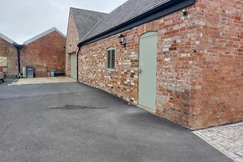 Industrial unit to rent, Burton Street, Melton Mowbray LE13