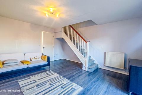 2 bedroom terraced house to rent, 72 Grasshaven Way, London