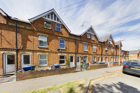 3 bedroom terraced house for sale, Avenue Road, Banbury OX16