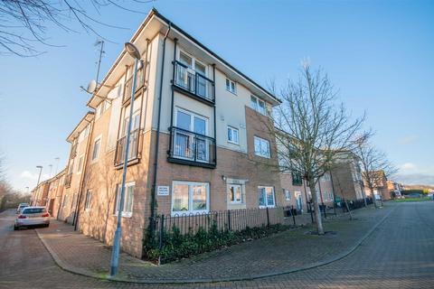 2 bedroom flat for sale, Derwent Court, Hobart Close, Chelmsford