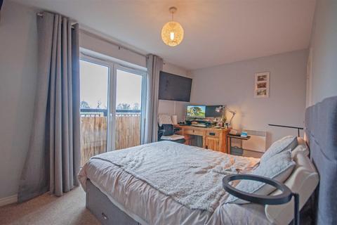 2 bedroom flat for sale, Derwent Court, Hobart Close, Chelmsford