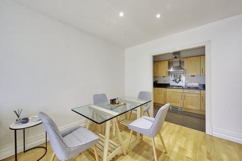 2 bedroom flat to rent, Warren House, Beckford Close, London, W14 8TW