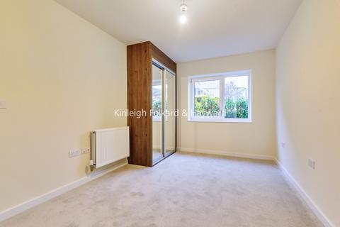 3 bedroom apartment to rent, Springfield Place Tooting SW17