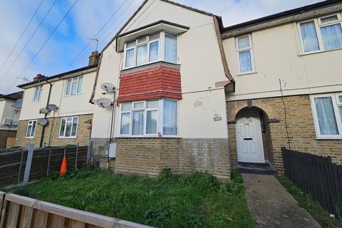 1 bedroom maisonette for sale, Lambourne Road, Barking, IG11