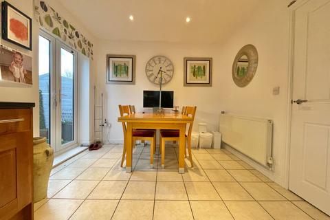 4 bedroom end of terrace house for sale, Dock Road, Chatteris