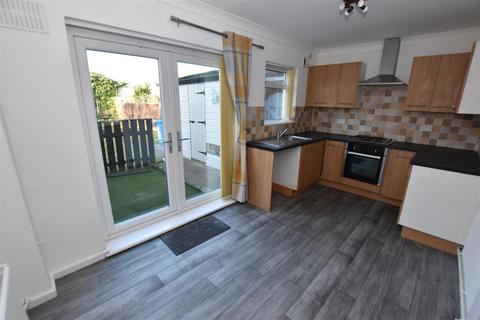 3 bedroom terraced house to rent, Dumfries Walk, Hull