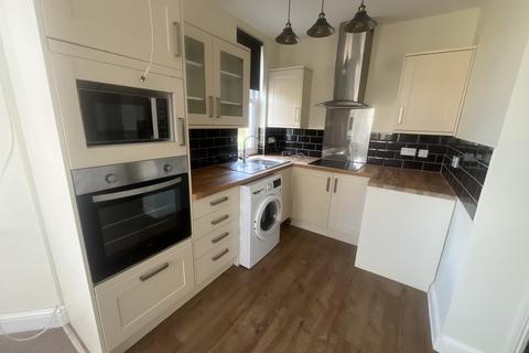 2 bedroom flat to rent, Amherst Road, Bexhill-on-Sea TN40