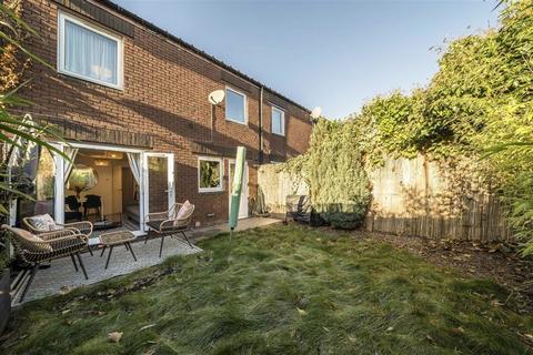 2 bedroom end of terrace house for sale, Swallow Close, London SE14