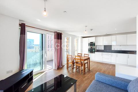 3 bedroom flat to rent, 5 Hannaford Walk, London E3