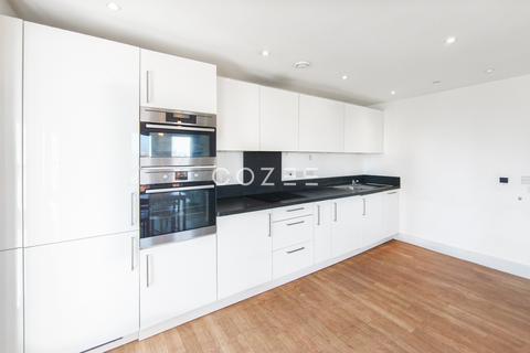 3 bedroom flat to rent, 5 Hannaford Walk, London E3