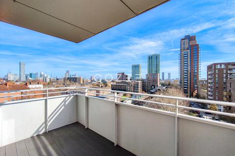 3 bedroom flat to rent, 5 Hannaford Walk, London E3