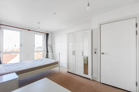 3 bedroom flat to rent, 5 Hannaford Walk, London E3