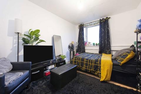 1 bedroom flat for sale, St. Thomas's Square, London E9