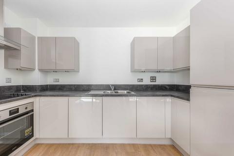 2 bedroom flat to rent, Union Way, London NW10