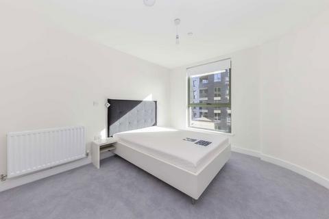 2 bedroom flat to rent, Union Way, London NW10