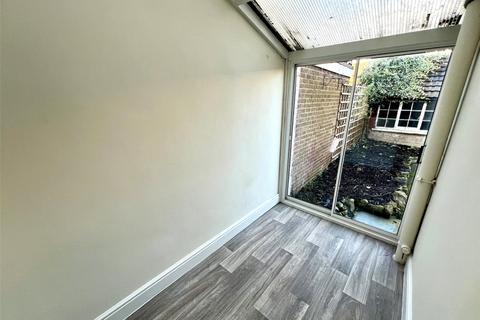 2 bedroom terraced house to rent, Melton Street, Northamptonshire NN16