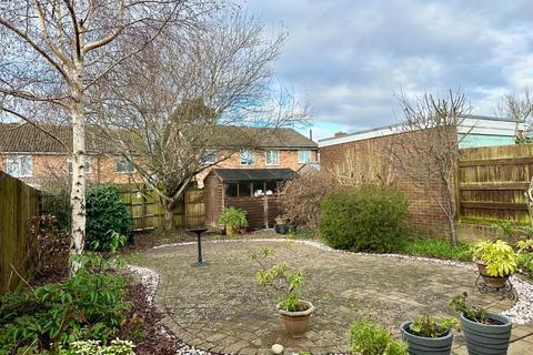 6 Harrow Way, Northampton, NN2 8TF