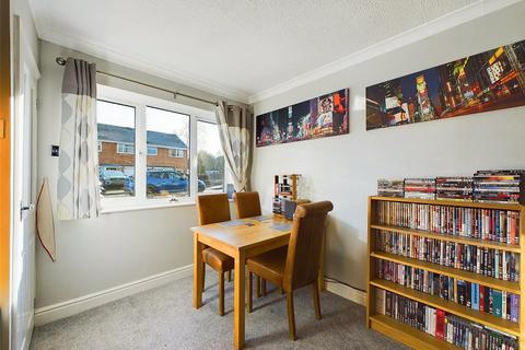 2 bedroom end of terrace house for sale, Windyridge Gardens, Cheltenham, Gloucestershire, GL50