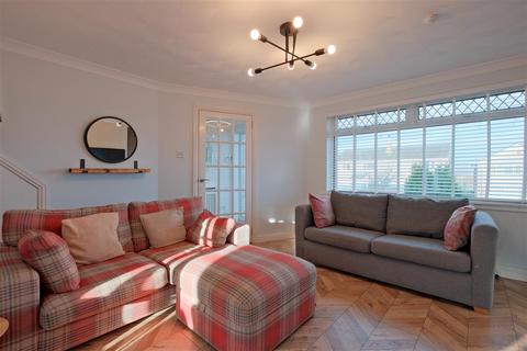 3 bedroom semi-detached house for sale, Arran Gardens, Hamilton