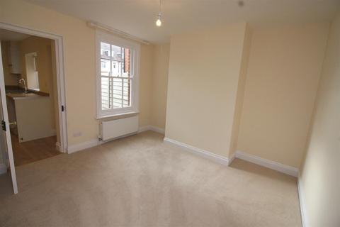 2 bedroom terraced house to rent, Shaftesbury Road, Salisbury SP2