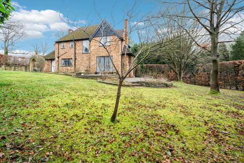 3 bedroom detached house for sale, Howards Wood Drive, Gerrards Cross, Buckinghamshire