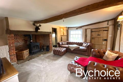 3 bedroom cottage to rent, The Causeway, Hitcham