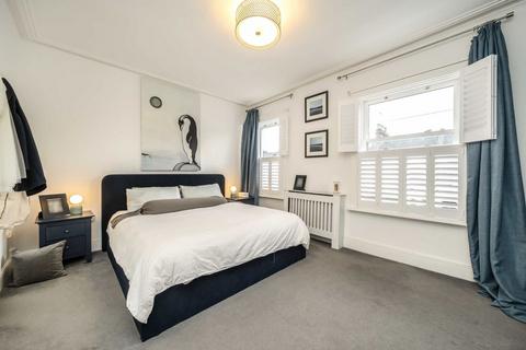 20 Hadyn Park Road, London, W12 9AG