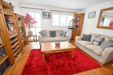 2 bedroom maisonette for sale, Mead Avenue, Langley, Berkshire, SL3