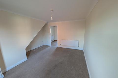 2 bedroom house to rent, Henley Way, Ely CB7