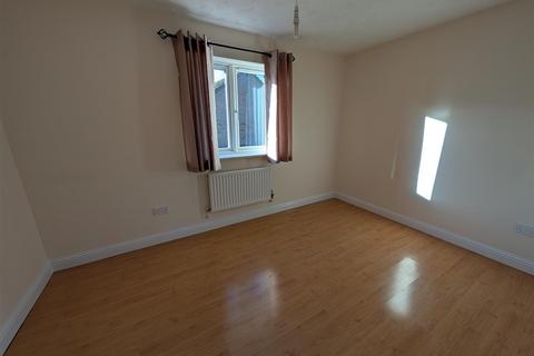 2 bedroom house to rent, Henley Way, Ely CB7