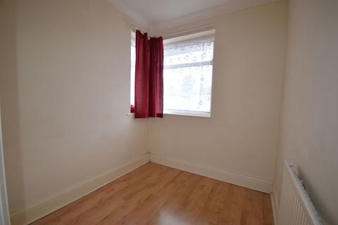 3 bedroom semi-detached house to rent, Rocklands Drive, Stanmore, HA7 2JE