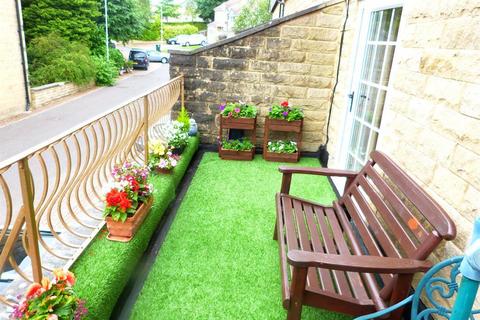 2 bedroom terraced house to rent, Byron Mews, Bingley, West Yorkshire