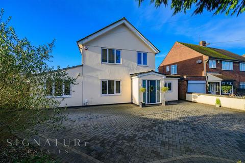 3 bedroom detached house for sale, Langley Lane, Abbots Langley