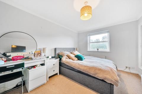 1 bedroom apartment to rent, Grove Road, Mitcham CR4