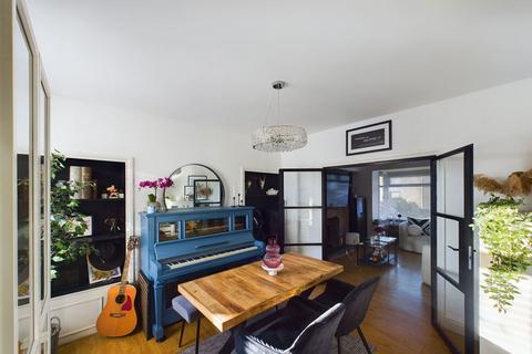 58 Smiths Road, Birchgrove, Swansea, SA7 9DY