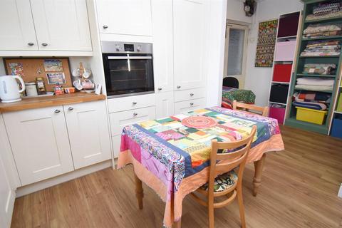 72 Baddlesmere Road, Whitstable, CT5 2LA
