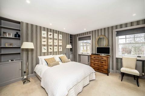 2 bedroom flat for sale, South Audley Street, London W1K